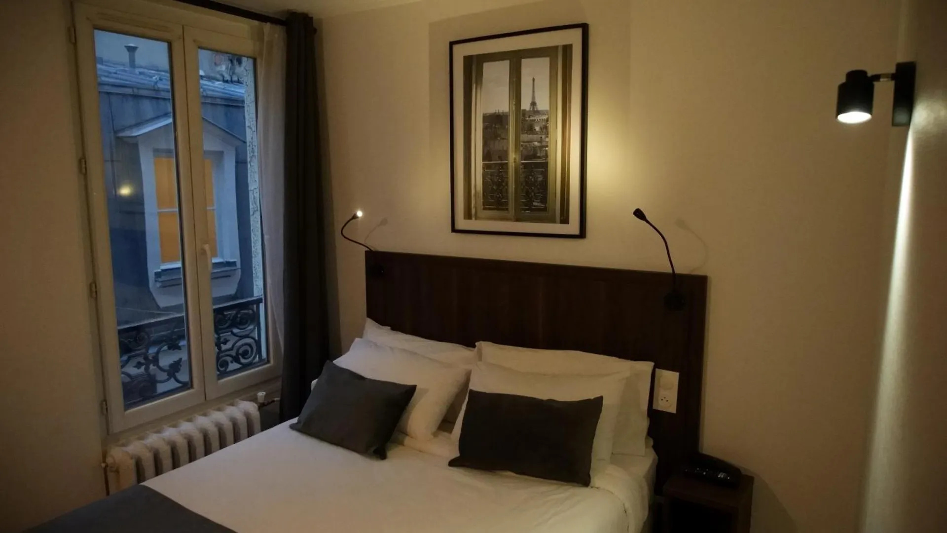 Hotel Du Marche Paris